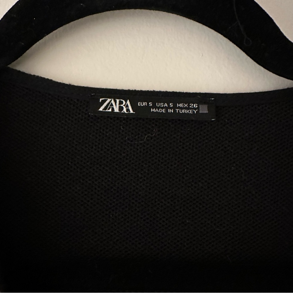 NWOT Zara v neck soft cardigan charcoal gray/gold buttons - Picture 5 of 9